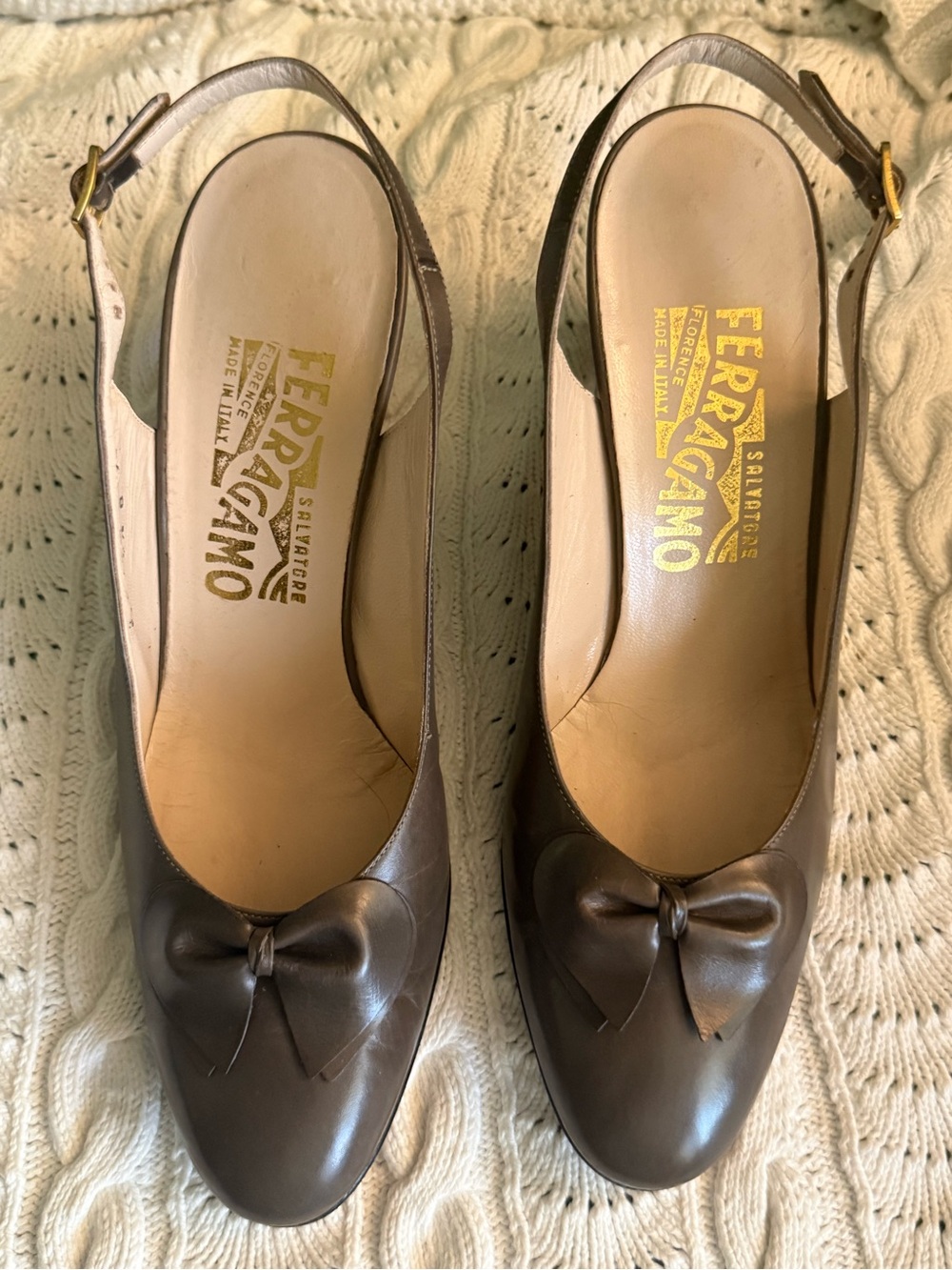 FERRAGAMO Taupe Leather Bow Slingback Pumps - Picture 8 of 11